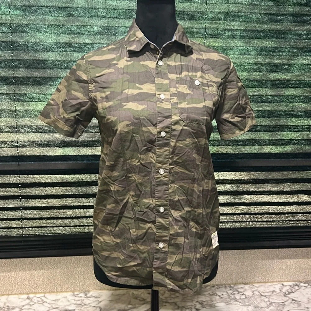 JOE’S Boys Green Camo Short Sleeve Button Front Cotton Shirt Medium‎ 10-12